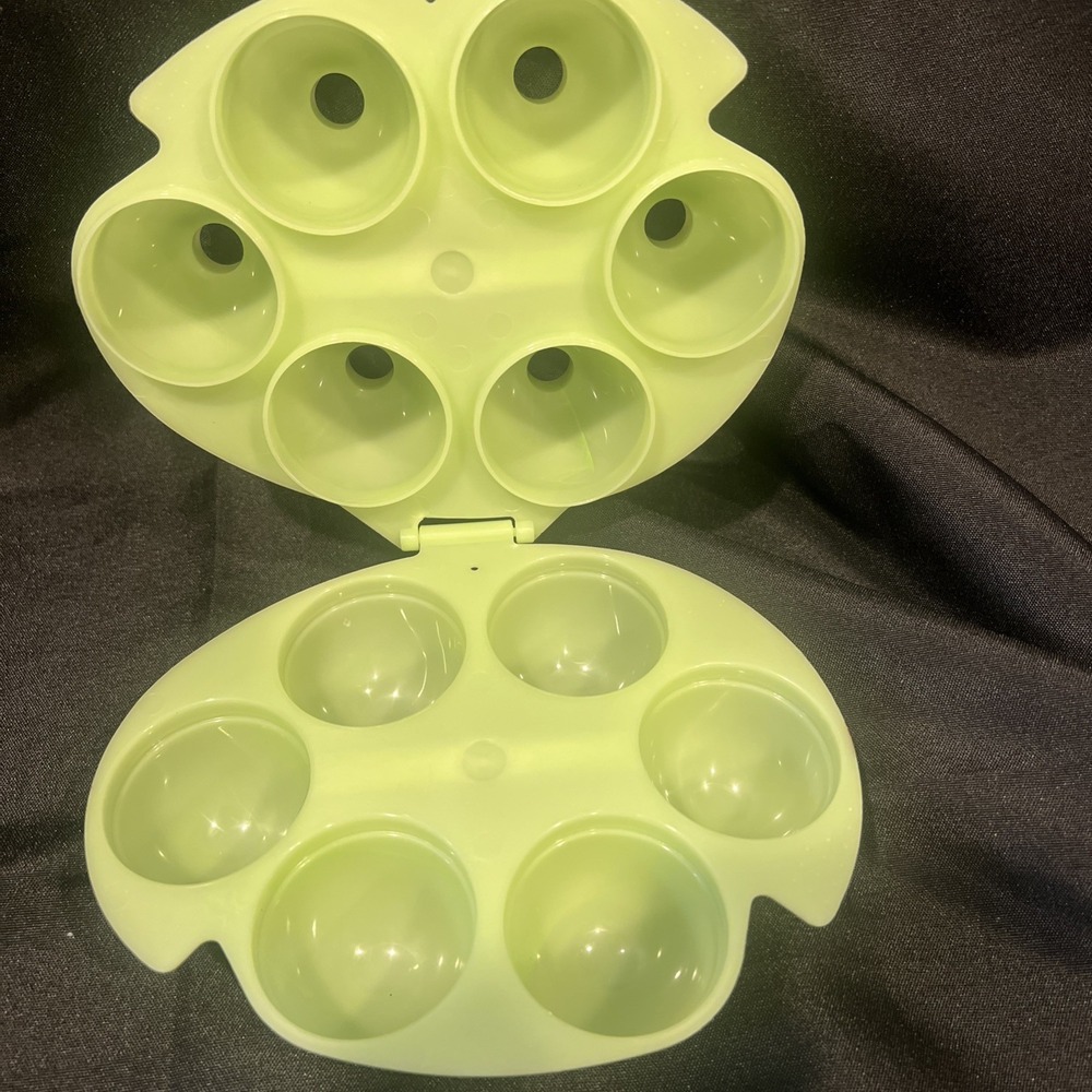 JELL-O Easter 6 Egg Jigglers Hinged Gelatin Jello Mold Lime Green USA